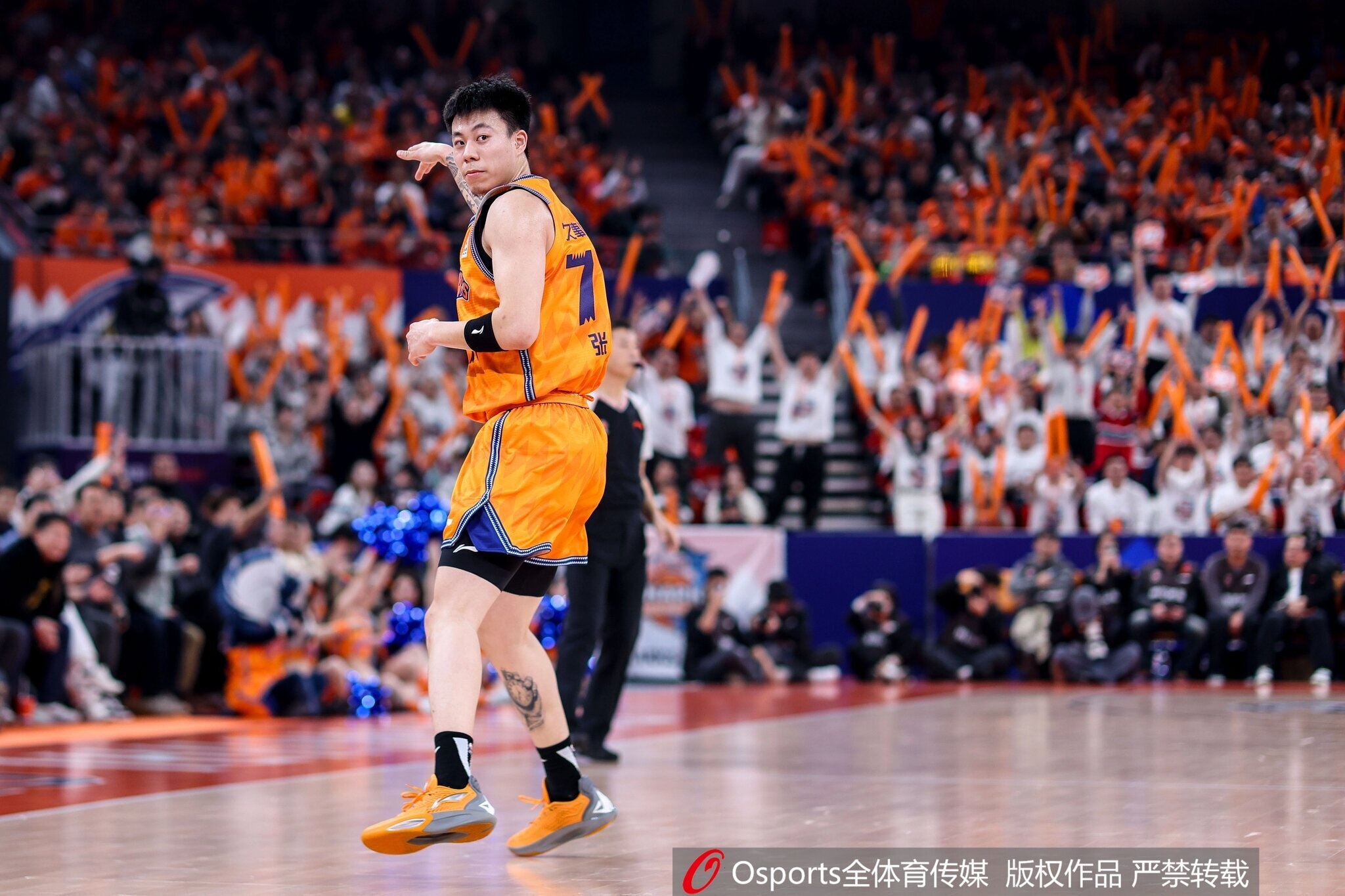 23连胜！上海追平队史最长连胜纪录 38胜4负锁定常规赛冠军